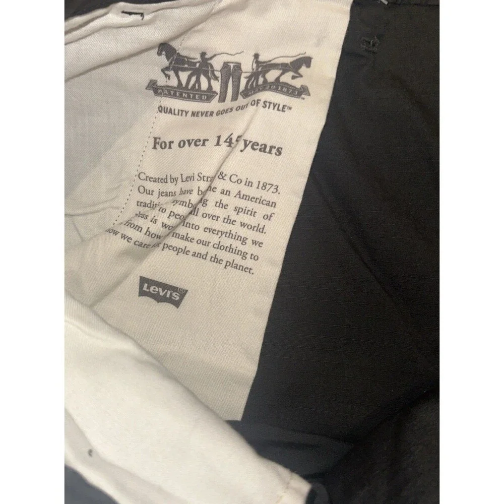Levi's Carrier Cargo Shorts Men’s Size 50 Big & Tall Gray 100% Cotton NWT